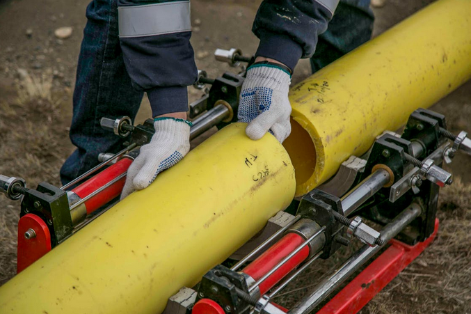 yellow pipes